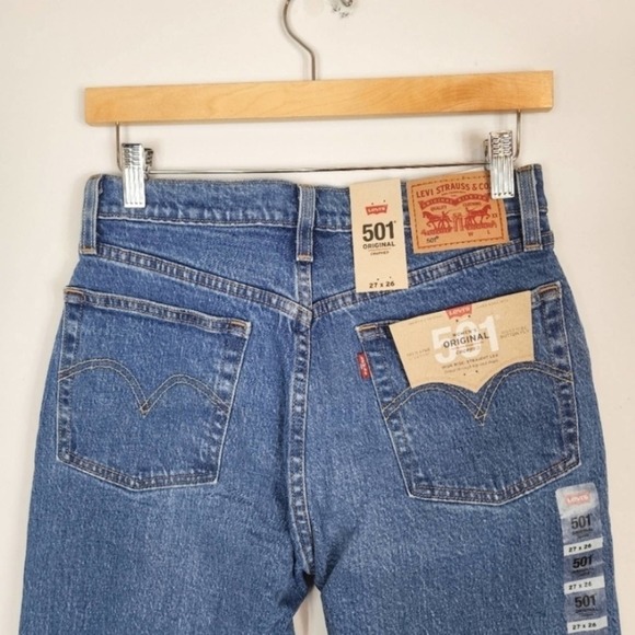 NWT Levis 501 Cropped Straight Leg High Rise Button Distressed Frayed Hem SZ 27 - Picture 7 of 13